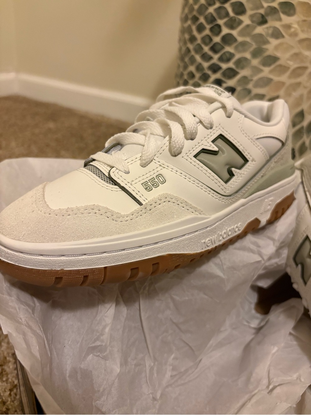 NB Kids 550 White/Gum Accent Sneakers - Brand new, never worn in original box.